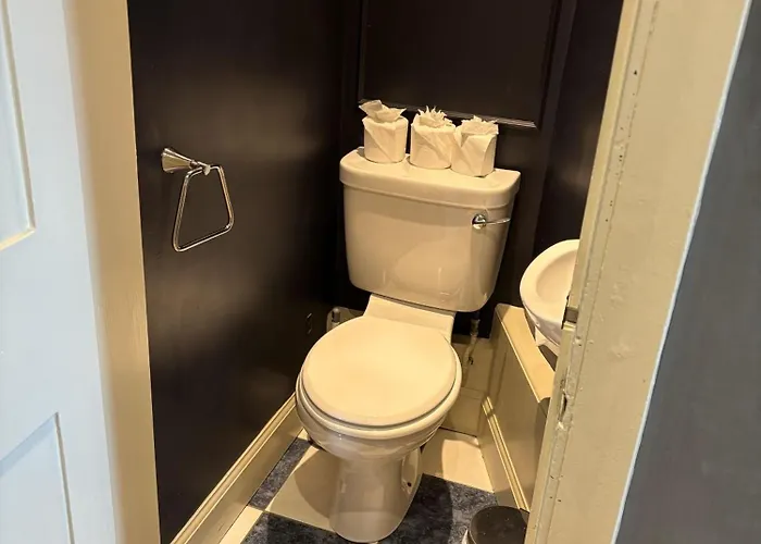 The Castle Esplanade דירה