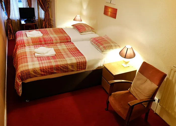 Pensionat Regent House - Centre 3*