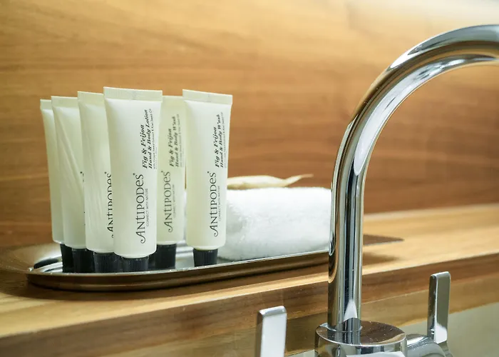 Apex Waterloo Place 4*