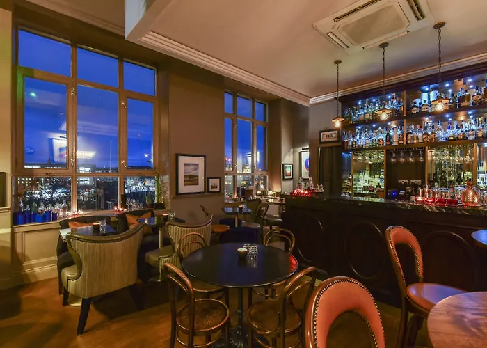 Fraser Apart Otel 4*