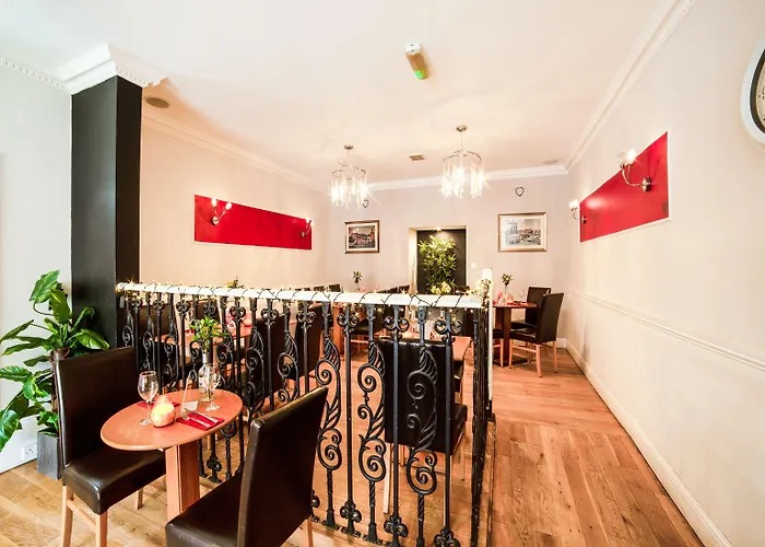 Хостел Victoria Park House *