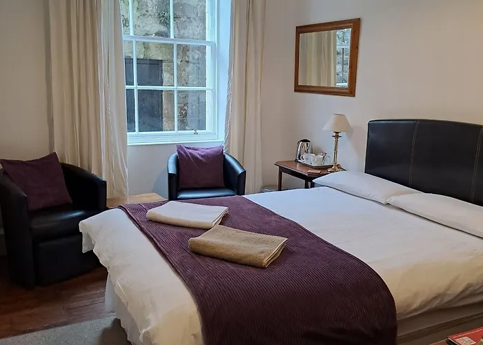 Lantern 3* Edinburgh