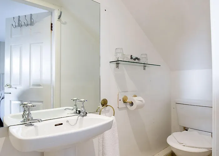 Arden Guest House, Craigmillar Castle 호텔