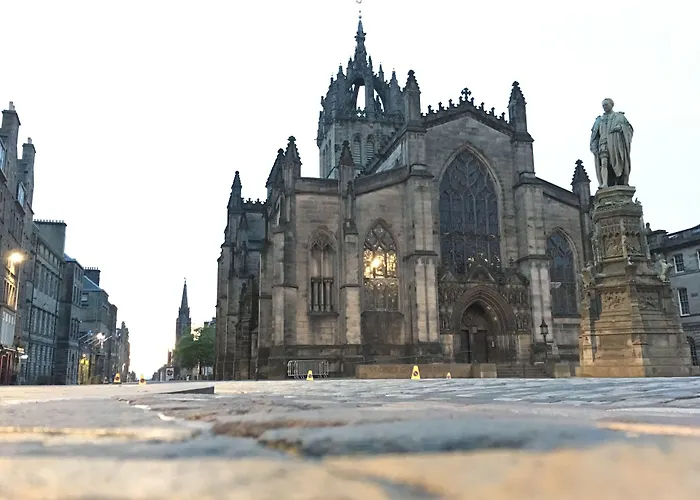 Burnets אדינבורו