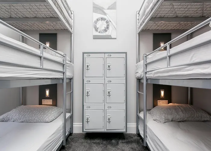 Hostel Revolver Edinburgh