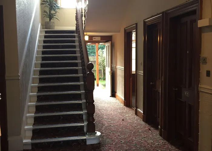 House 3* 爱丁堡