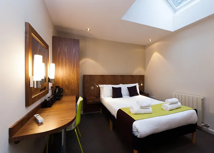 Отель The Place 4*