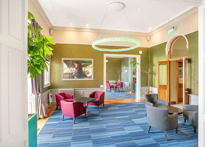 Otel The Place