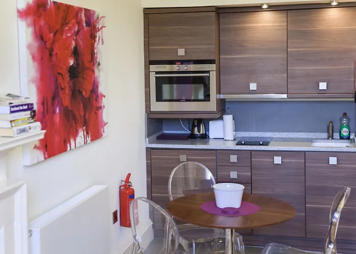 Clarendon Luxury 4*