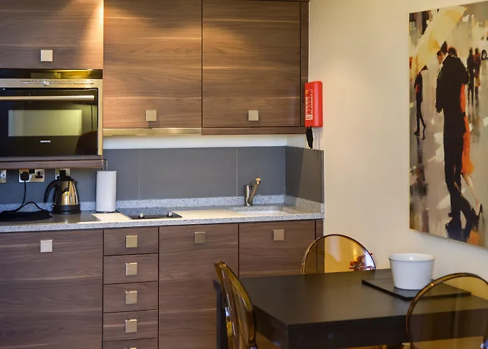 Clarendon Luxury 4* Edinburg