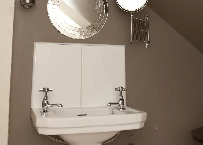 Townhouse 3*