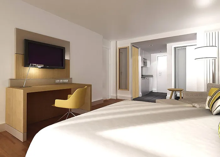 Hotel By Marriott Edinburgh