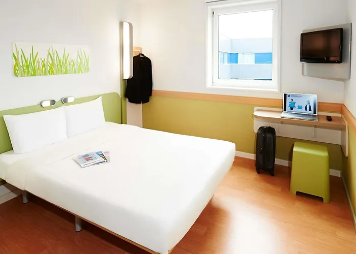 מלון Ibis Budget Park 3*