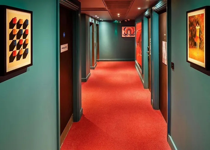 Hotel Ibis Styles St Andrew Square 3*