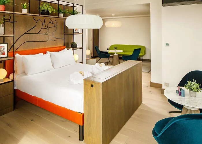 Ibis Styles St Andrew Square 3*
