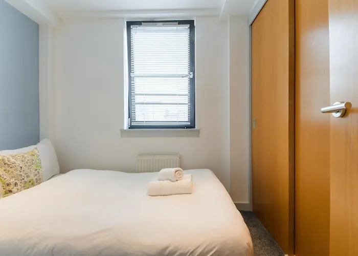 Modern Flat In The Middle Of Old Town Semesterbostad
