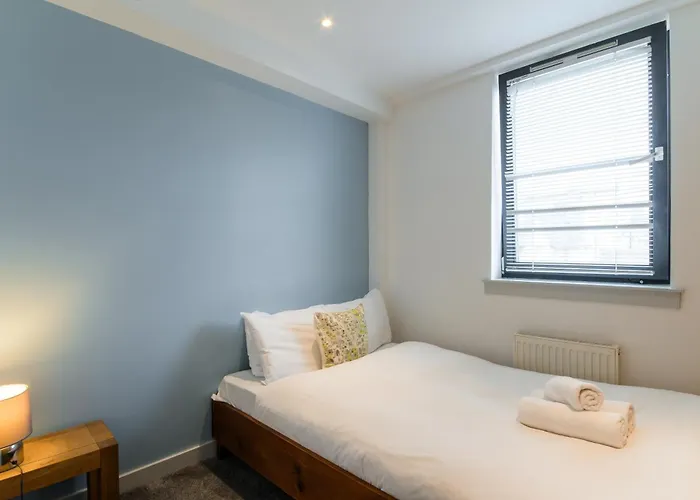 Modern Flat In The Middle Of Old Town * Edinburg