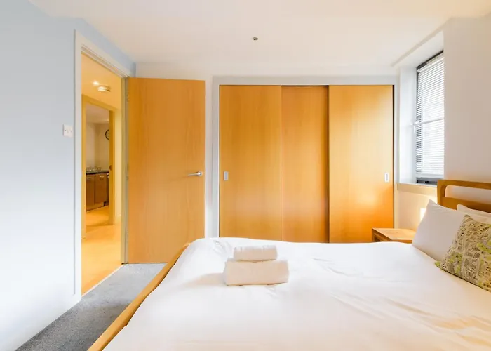 Modern Flat In The Middle Of Old Town * Edinburg