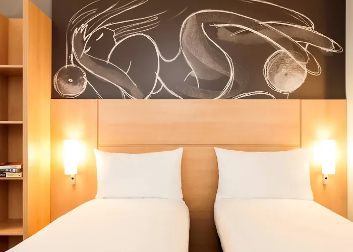 Ibis Centre South Bridge - Royal Mile 3*