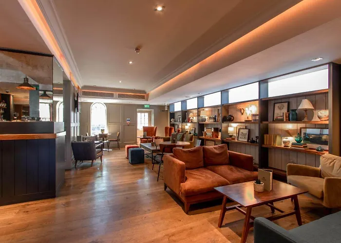 The Raeburn Hotel