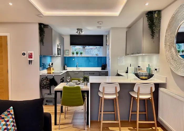 Heavenly Pad Retreat 300m To With Fast Links To Centre Apartment Edinburgh