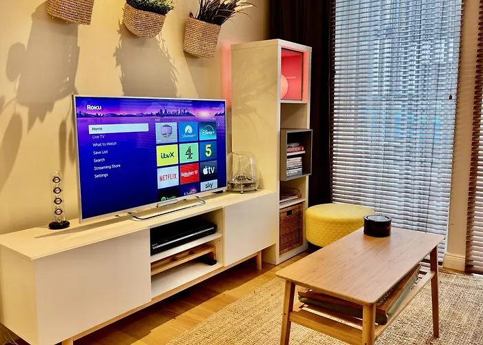 Heavenly Pad Retreat 300m To With Fast Links To Centre Apartment *