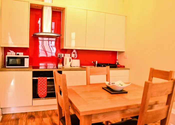 Апарт-отель Edinburgh City Suites Эдинбург