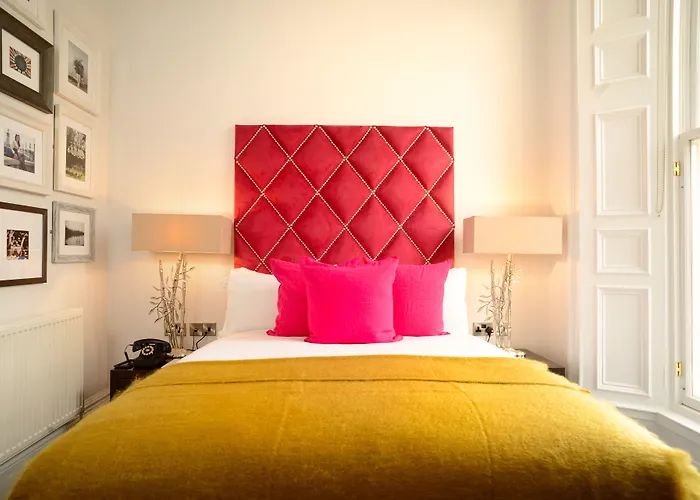 Otel Black Ivy