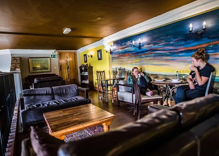 Хостел Castle Rock - Adults Only *