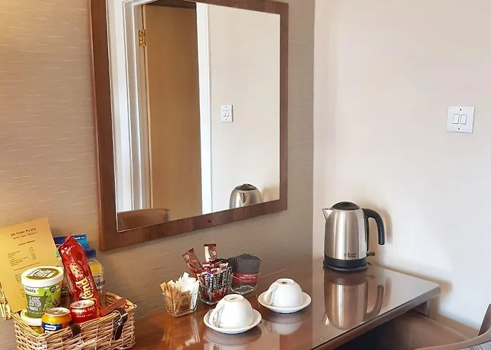 28 York Place فندق
