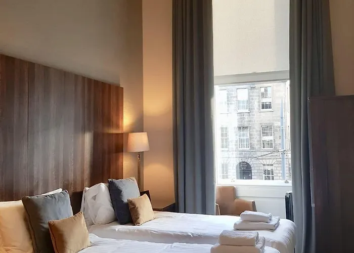 28 York Place 3* إدنبرة