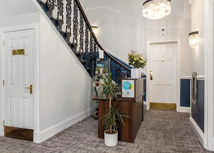 28 York Place فندق