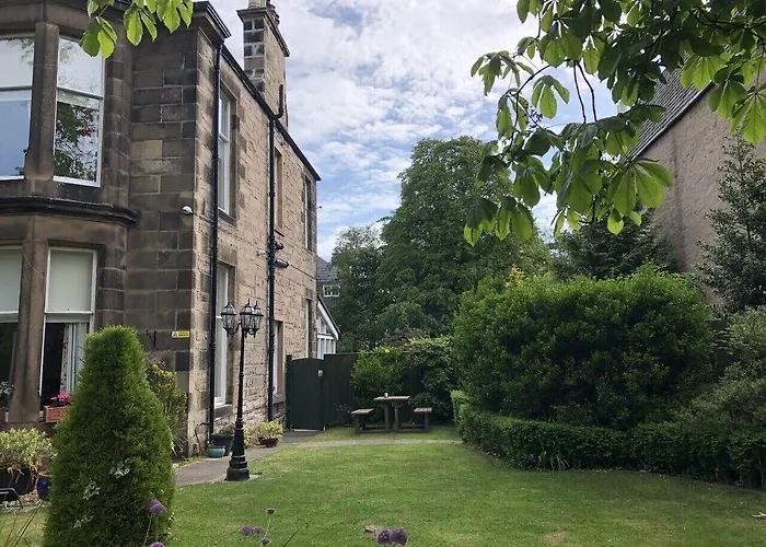 Alba House Konukevi 3*