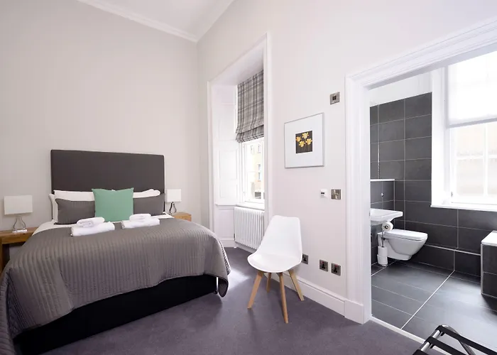 Destiny Scotland - Q-residence Apartment Edinburgh