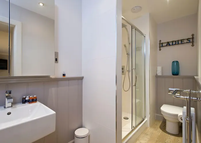 Destiny Scotland - Q-residence *