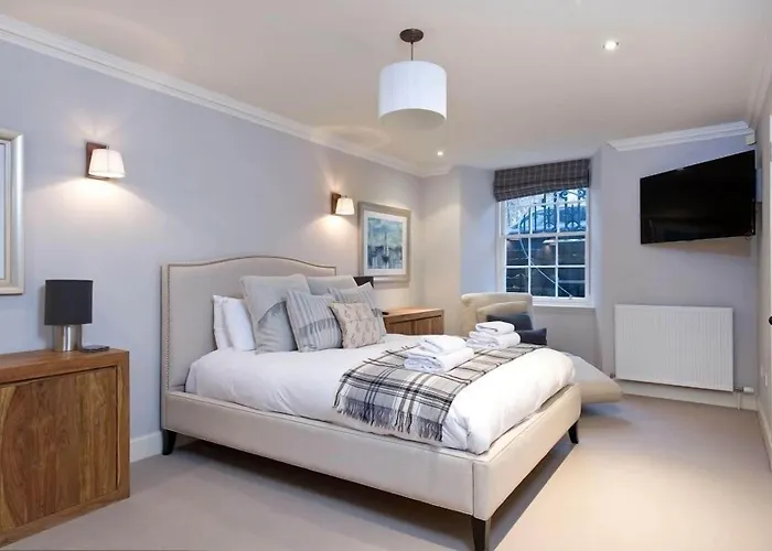 Destiny Scotland - Q-residence