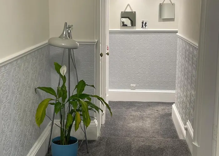 דירה Entire Victorian House 2br - 4 Guests *