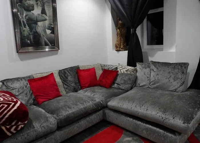 2bed Sleeps 4-near Meadows Park Parking Wifi Apartment Edinburgh