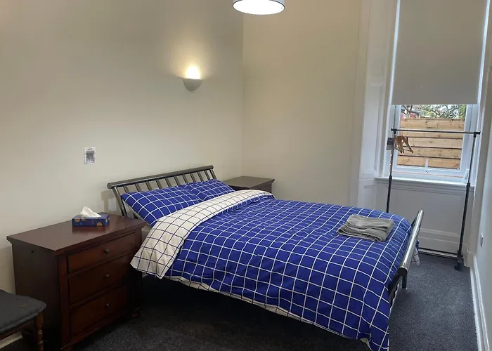 Entire Victorian House 2br - 4 Guests * אדינבורו