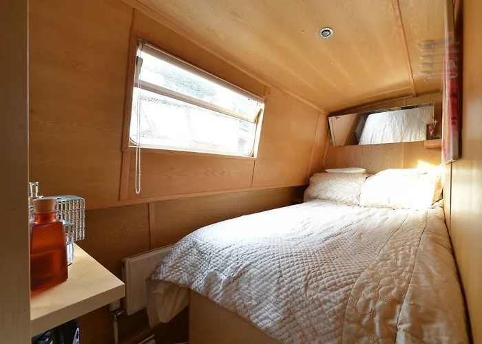 Úszó hotel - Houseboats 4*