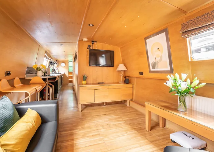 - Houseboats Úszó hotel 4*