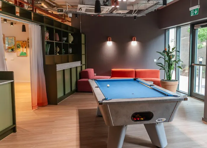 Destiny Student - Burnet Point Apartment *