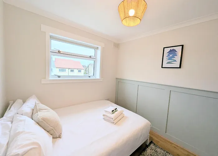 Сasa de vacaciones Newly Refurbished 3 Bed House With 2-sided Wood Burner And Garden In Edimburgo