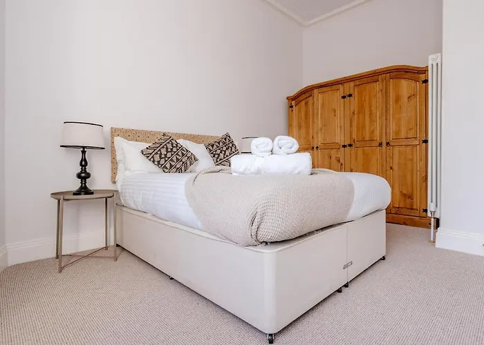 Stylish Portobello Flat Near With Free Parking And Fast Wifi *