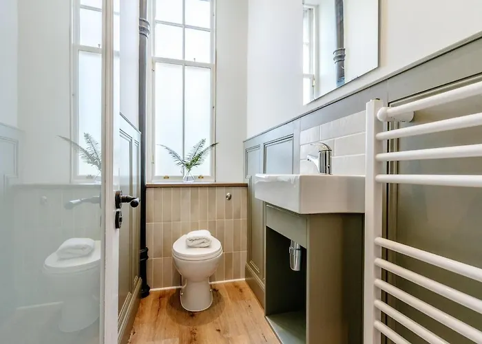 Stylish Portobello Flat Near With Free Parking And Fast Wifi *