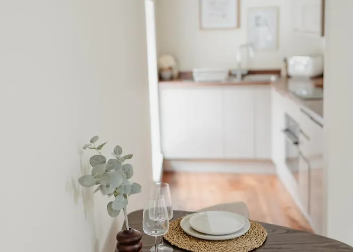 Charming Mews With Secure Parking Апартаменты