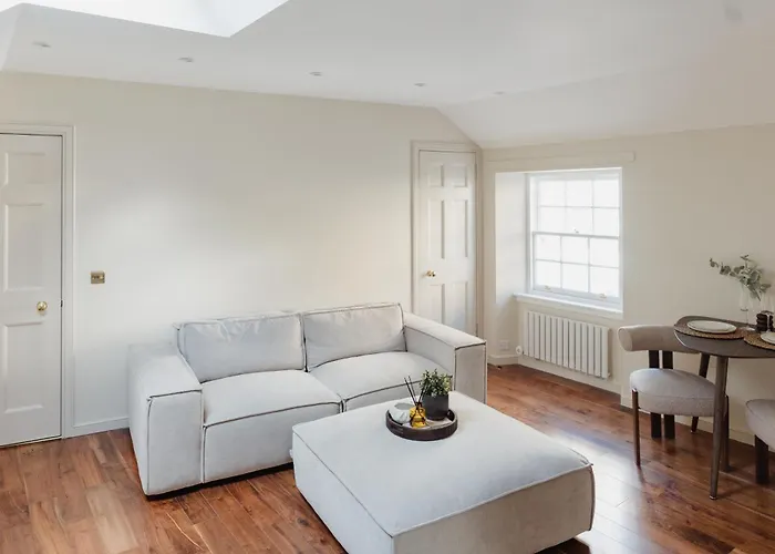 Charming Mews With Secure Parking