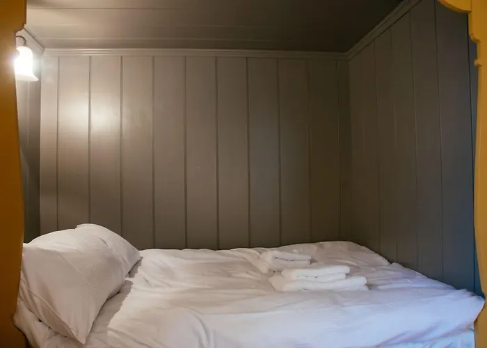 The Pavilion At Lamb's House Edinburgh