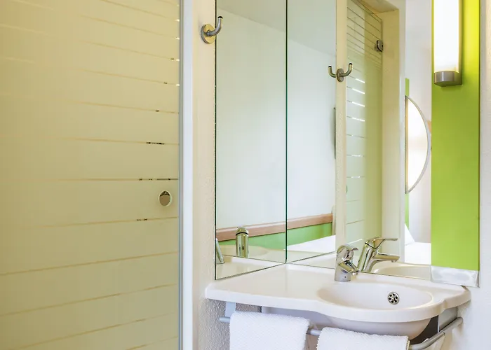 Ibis Budget Park 3*