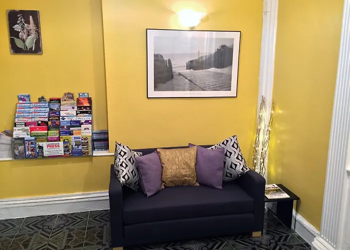 16 Pilrig Bed & Breakfast